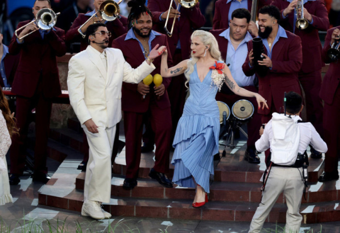 Bad Bunny nuk do të marrë asnjë kacidhe për shfaqjen në Super Bowl