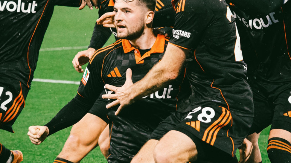 “40 vjet pritje”: Como mposht Napolin me penallti, kualifikohet në gjysmëfinalet e Kupës