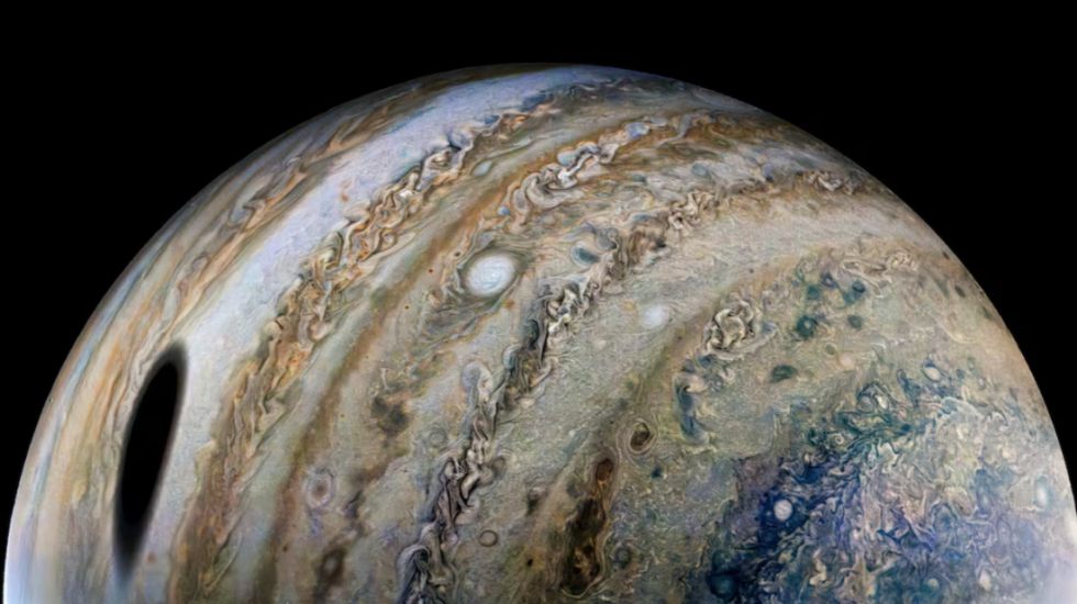 “Librat e shkollës të rishkruhen!” Shkencëtarët: Planeti më i madh i sistemit tonë diellor, më i vogël nga sa mendohej