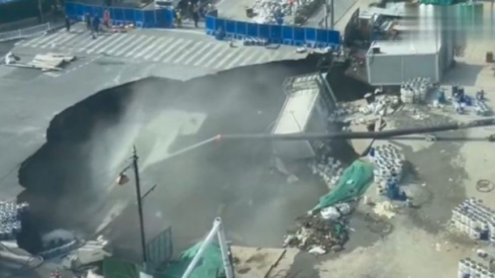 Hapet gropa nga askundi, zhduk një kantier në Shanghai