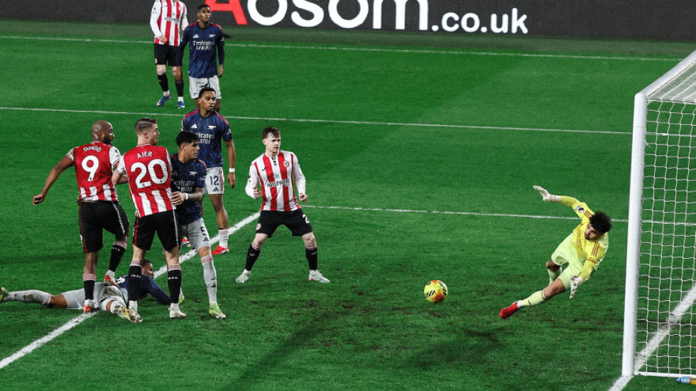 Arsenal ngec me Brentford, rihapet gara për titullin në Premier League