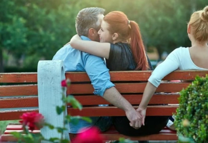 Më të prirur drejt tradhtisë, janë ata që bien shpesh në dashuri