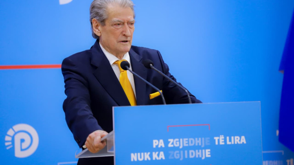 Berisha sulmon Ramën për vizitën në Kosovë: Akt hipokrizie dhe pazare të turpshme në dëm të Prishtinës