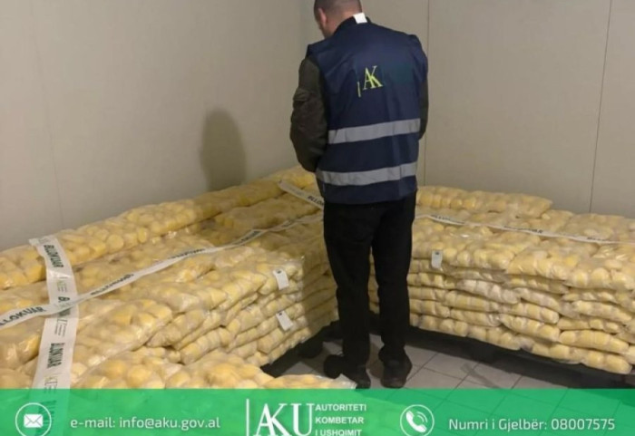 Pa kontrolle dhe pa etiketa, AKU bllokon mbi 4 ton djathtë, gjalpë e gjizë në Fier