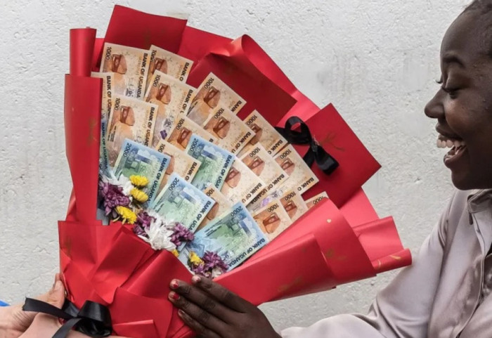 Kush nuk do të donte buqetë me... para? Por jo në Kenia