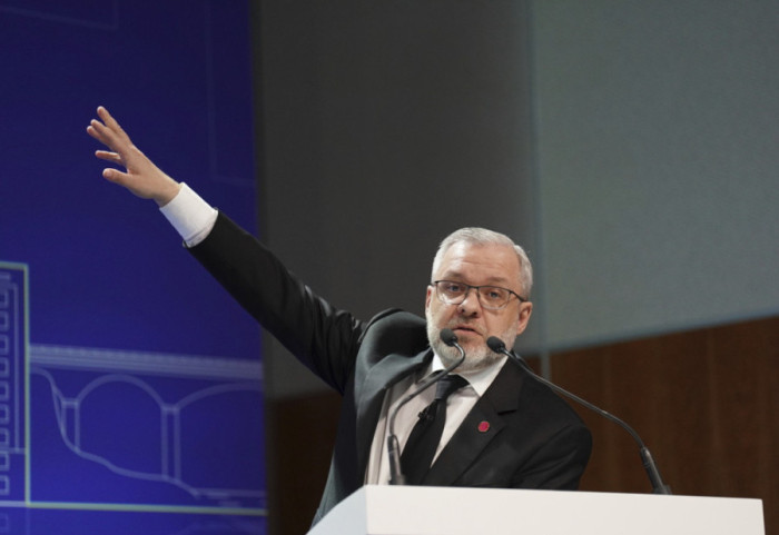 Tentoi të dilte nga Ukraina me tren, arrestohet ish-ministri i skandalit 100 mln dollarësh