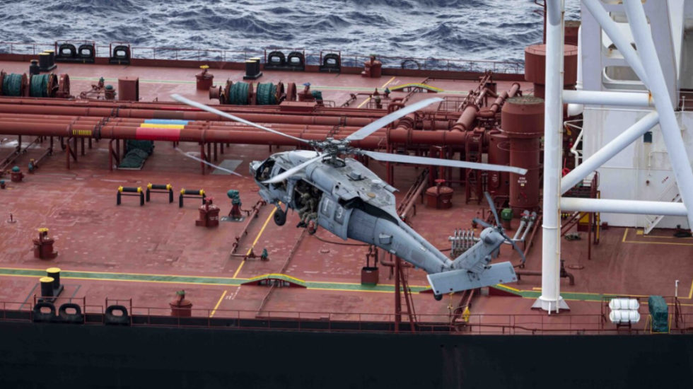 Theu sanksionet e Trump, amerikanët kapin në Oqeanin Indian anijen e lidhur me Iranin dhe Rusinë