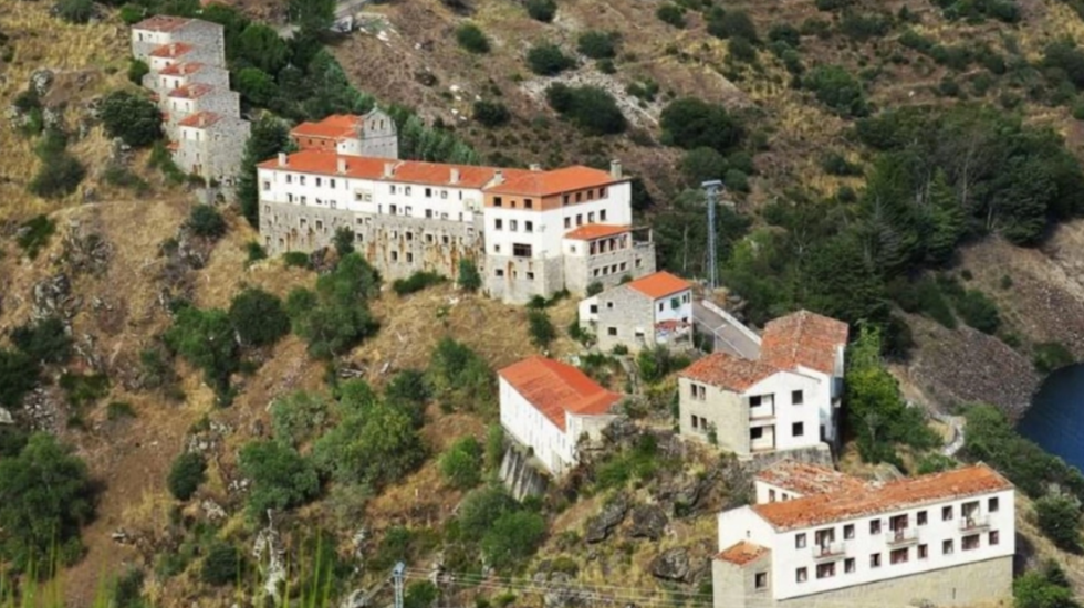 Bleu një fshat të tërë në Spanjë për çmimin e... një apartamenti