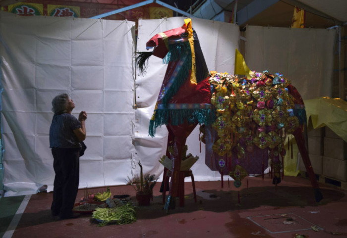 Festohet Viti i ri Kinez, miliona njerëz mirëpresin vitin e Kalit të Zjarrit