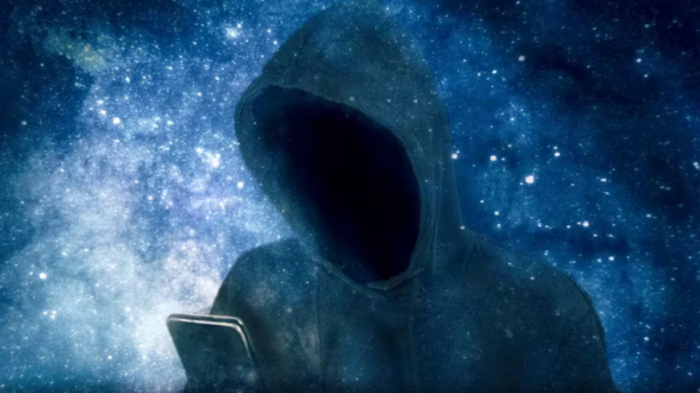 Çfarë është “chroming”, sfida e re virale ku rrjetet sociale kthehen në ruletë ruse