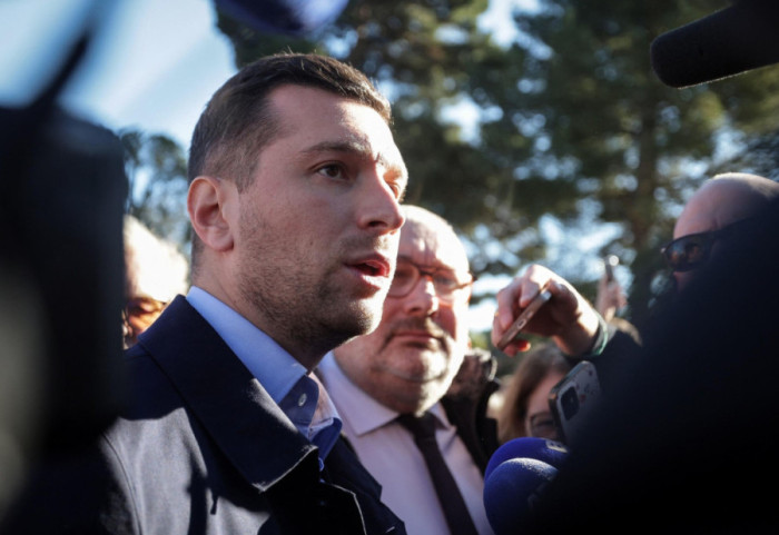 Aktivisti i vrarë në Francë, mes të ndaluarve edhe asistenti i një deputeti të La France Insoumise