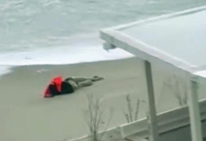 Mesdheu si një varrezë emigrantësh, gjenden 15 trupa pranë brigjeve italiane