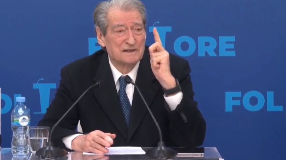 “Jemi komb pa të ardhme”, Berisha akuzon nga Sukthi: Mbrojnë grabitjet dhe zhytën shqiptarët në varfëri