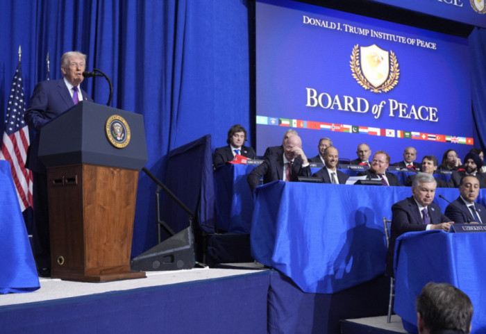 "Më merrni në telefon", Trump mesazh Kosovës: Nëse nuk shkoni mirë me Serbinë...