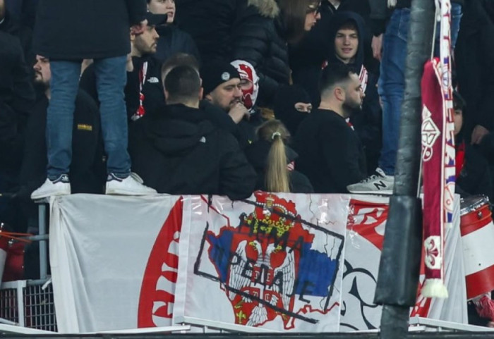 Skandal në Francë, tifozeria e Lille shfaq flamurin provokues për Kosovën