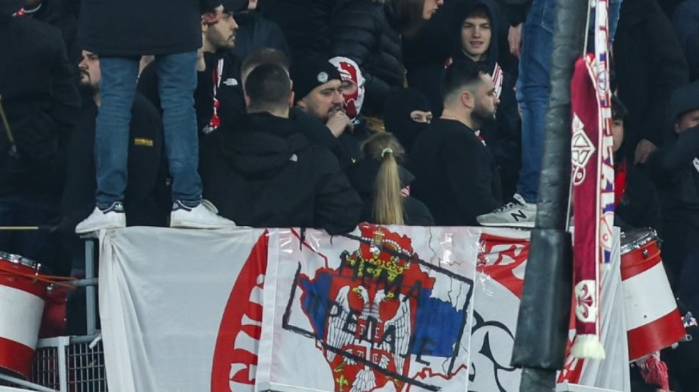 Skandal në Francë, tifozeria e Lille shfaq flamurin provokues për Kosovën