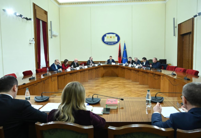 “Kërcënime nga disa të fortë”, SPAK në Këshillin e Mandateve: Balluku i ka kërkuar dëshmitarëve të ndryshojnë dëshmitë