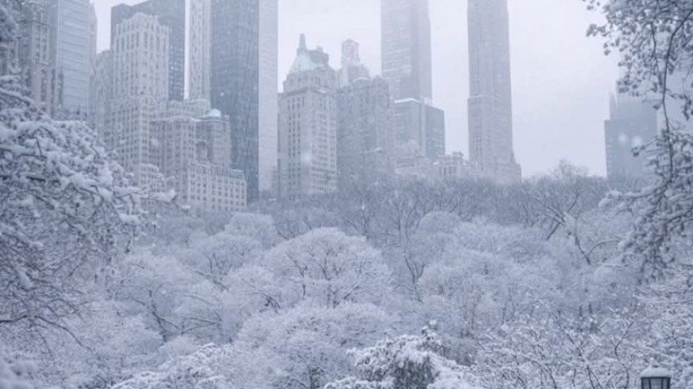 Stuhia e katërt më e madhe në 126 vite, imazhe dramatike nga New York