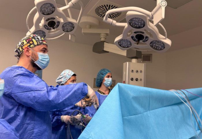 Mbi 300 ndërhyrje kirurgjikale, Rama publikon shifrat për spitalin e Fierit