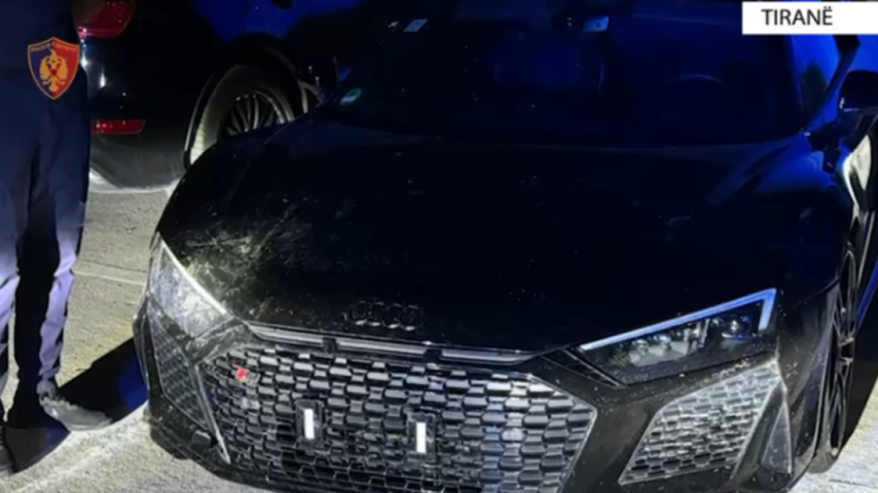 Sollën makina të vjedhura nga Italia e Sllovakia, në kërkim dy trafikantët