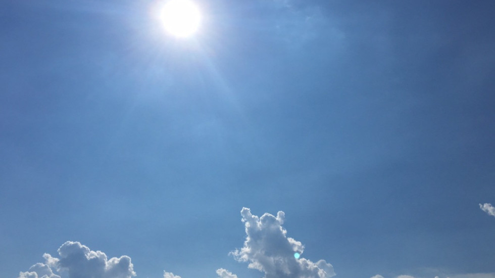 Mot i kthjellët dhe vranësira të pakta, parashikimi për këtë të shtunë