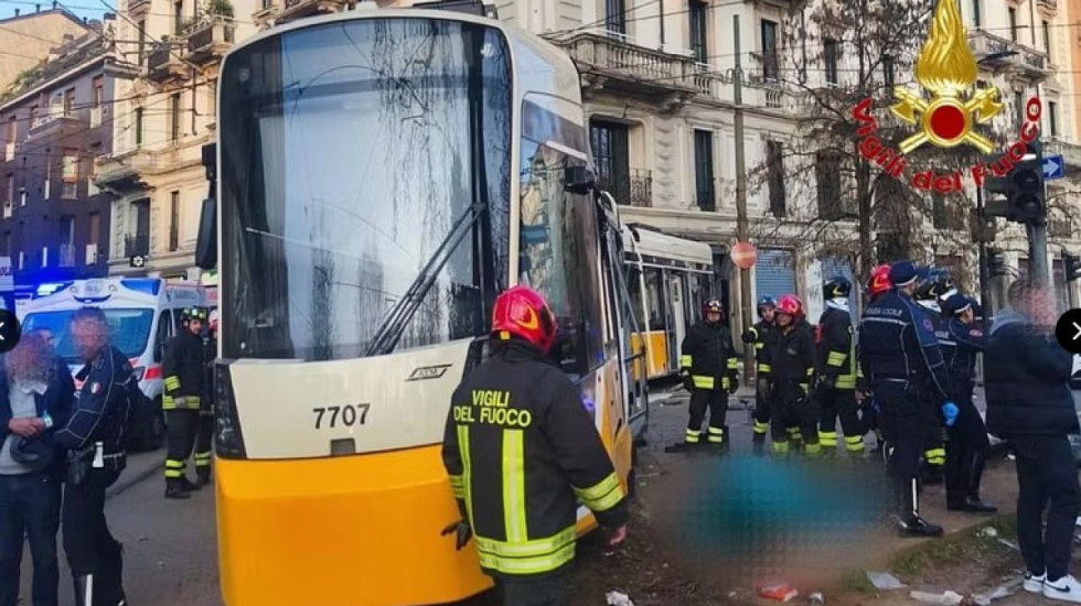 “Dy të vdekur dhe mbi 40 të plagosur”,  tragjedi në Milano: Tramvaji del nga shinat, përplaset me një pallat
