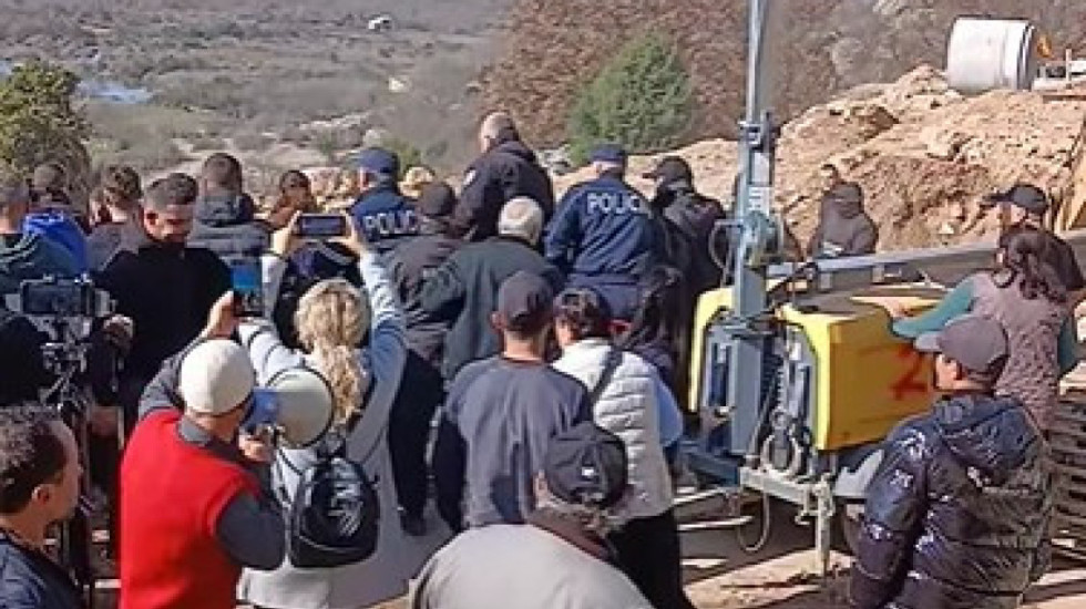 Përplasje të dhunshme në Baks-Rrjoll, eskalon situata mes policisë private dhe banorëve