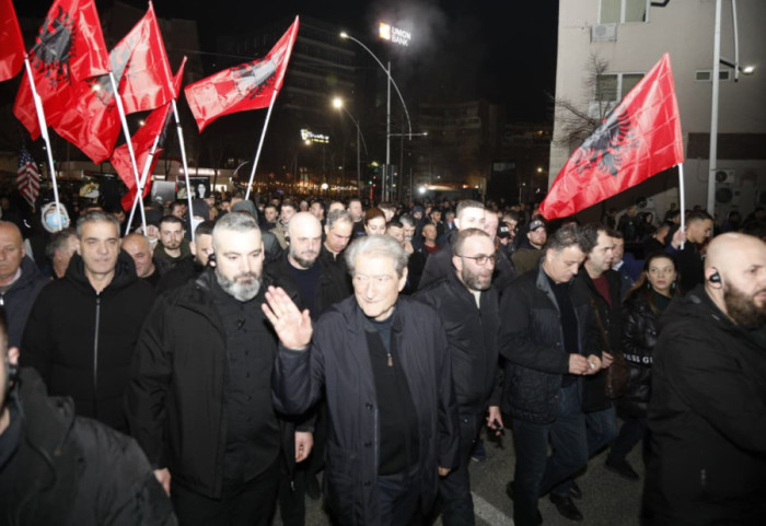 PD zbret nesër në shesh, mesazhi drejtuar strukturave zbulon strategjinë e protestës