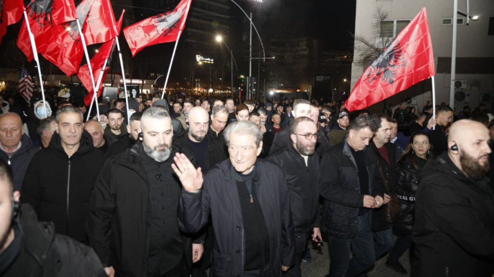 PD zbret nesër në shesh, mesazhi drejtuar strukturave zbulon strategjinë e protestës