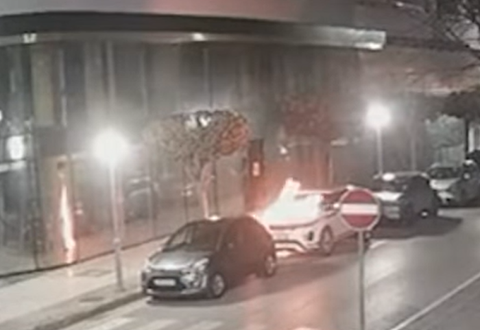 Në pranga autori i dyshuar, në kërkim porositësi i djegies së dy makinave në Pogradec