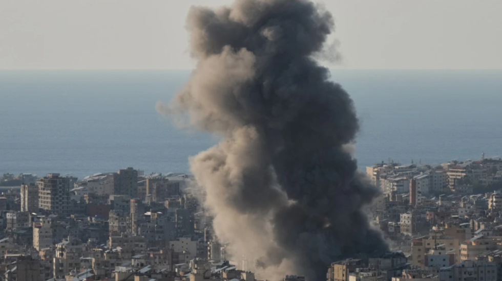 Dy futbollistët shqiptarë i ikin luftës në Iran, kalojnë kufirin