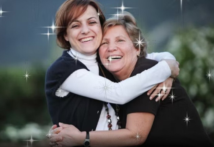 Mbrojtëse, kritike apo liberale? Yjet tregojnë si janë shenjat e horoskopit si vjehrra