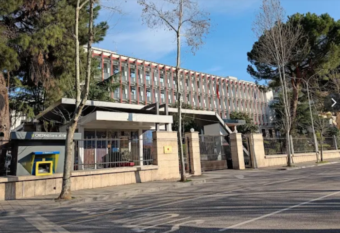 Lufta në Lindjen e Mesme, MEPJ apel qytetarëve shqiptarë: Shqyrtoni me përparësi largimin