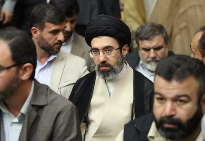 Djali i Ali Khameneit zgjidhet Udhëheqësi i ri Suprem i Iranit