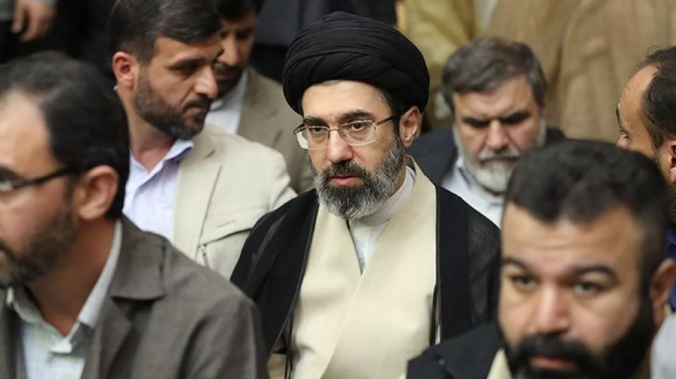 Djali i Ali Khameneit zgjidhet Udhëheqësi i ri Suprem i Iranit
