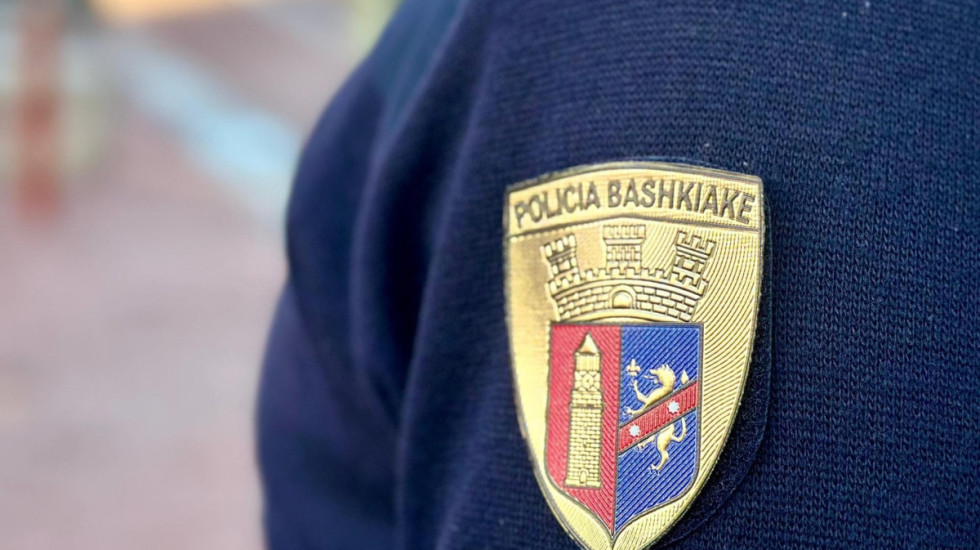 Polici dhunon në zyrë kolegun, nisin hetimet