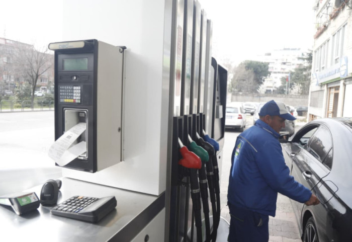 Nafta ulet me 3 lekë, benzina vetëm me 2 lekë: Vendimi i fundit i Bordit të Transparencës