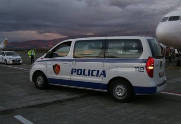 Ekstradohet nga Londra një anëtar i grupit të Laert Haxhiut