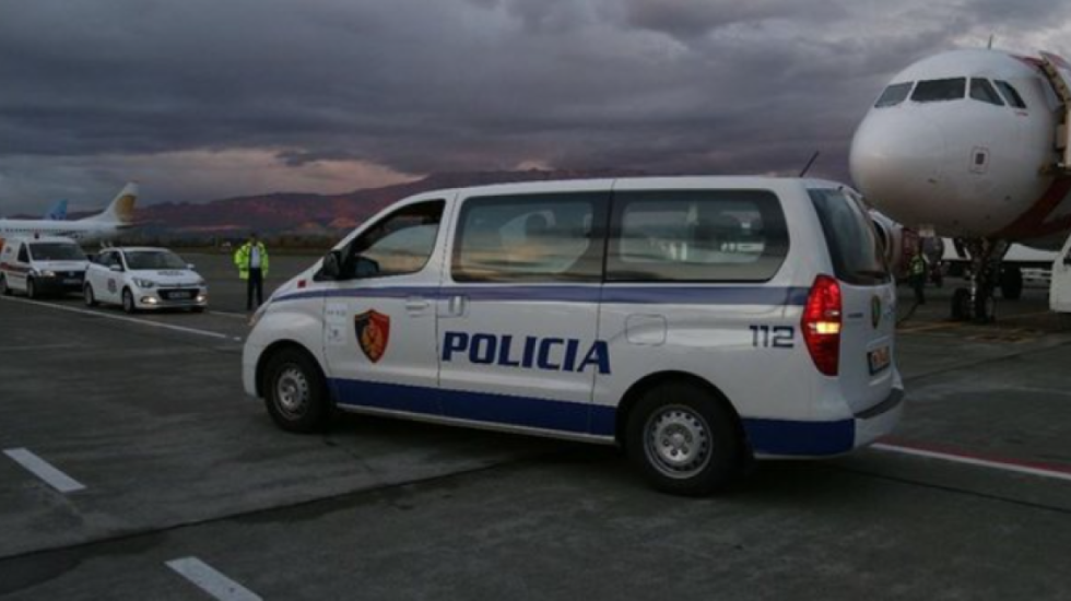 Ekstradohet nga Londra një anëtar i grupit të Laert Haxhiut