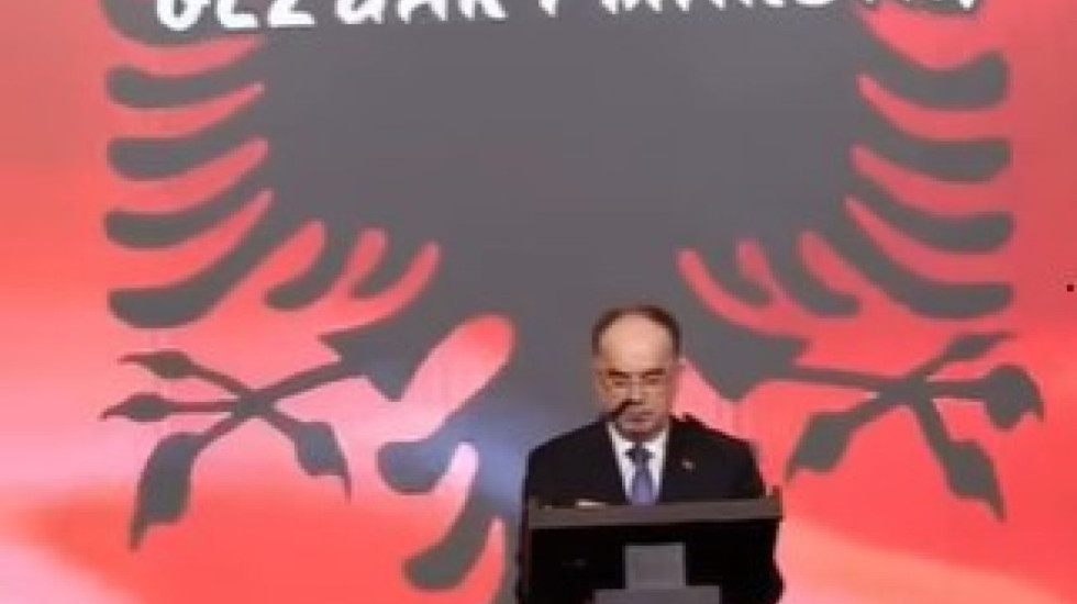 Presidenti Begaj uron 7 Marsin: Nderim përjetë për mësuesit shqiptarë