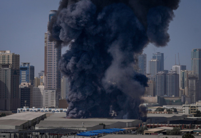 Raketa iraniane mbi aeroportin e Kuvajtit, Izraeli shënjestron fushat e naftës