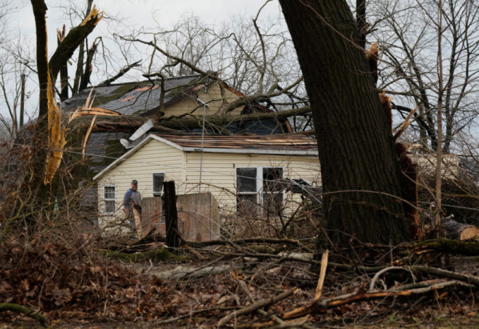 Tornadot godasin Michiganin dhe Oklahomën, të paktën 6 viktima