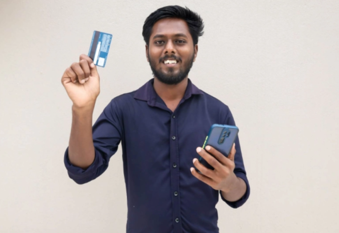 U pagua gabimisht nga kompania me 330 paga, punonjësi del fitues në gjykatë dhe mban 164 mijë eurot