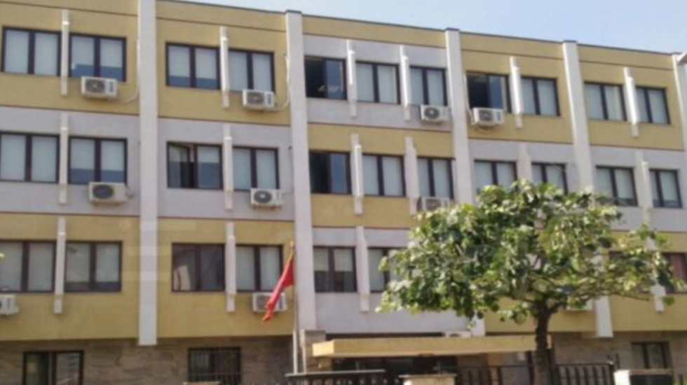 Dosja e ndërtimeve pa leje te Rana e Hedhun shkon në gjykatë, 9 të pandehur