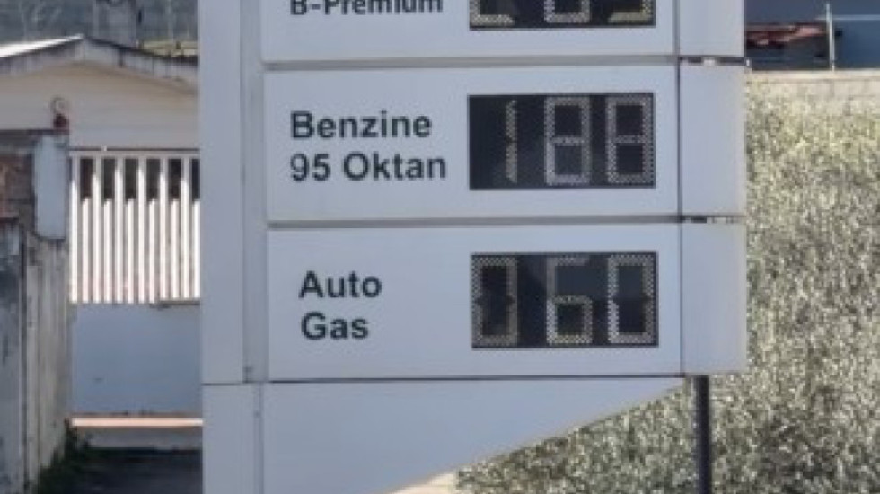 Ulet çmimi i naftës nëpër botë, në Shqipëri rritet deri në 205 lekë për litër