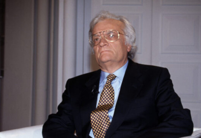 Në qendër të mistereve të mafies siciliane, ndahet nga jeta ish-agjenti 007