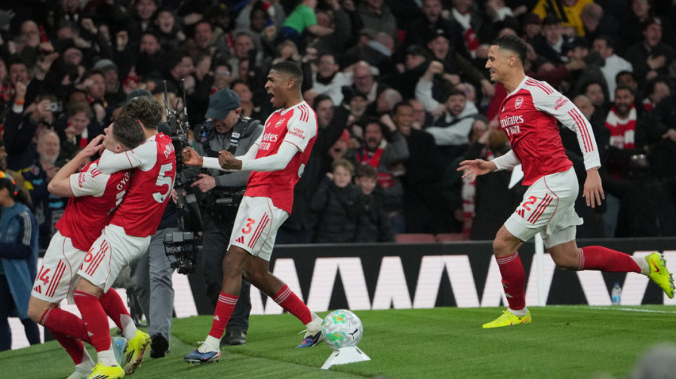 Arsenal beson deri në fund, Max Dowman shënon gol historik