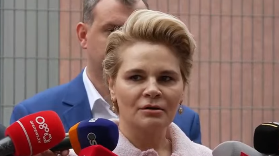 GJKKO kaloi për gjykim dosjen, Kryemadhi bëhet për cigare: Drejtësi me presion!