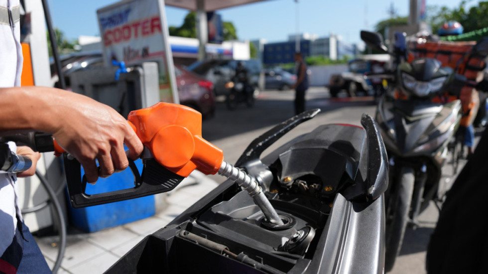 Sulmi ndaj Parsit Jugor ngre çmimin e naftës në 112 dollarë për fuçi