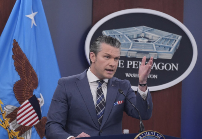 “Vazhdojmë gjuetinë”, Hegseth nuk vendos datë për fundin e luftës: Bota të falënderojë Trump për sulmin ndaj Iranit